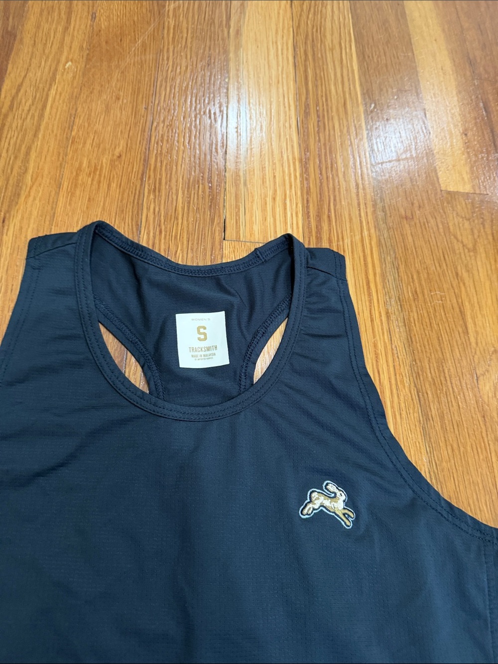 Tracksmith tank - Picture 3 of 4